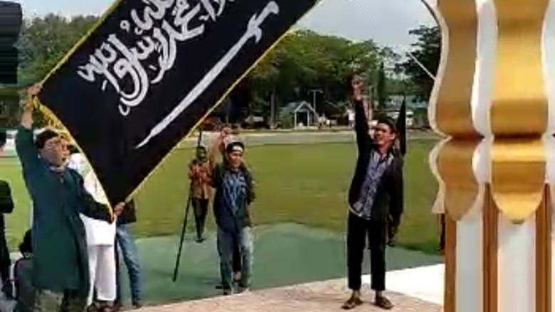 Makar, Pengibaran Bendera Khilafah di Poso, TNI Jangan Diam!